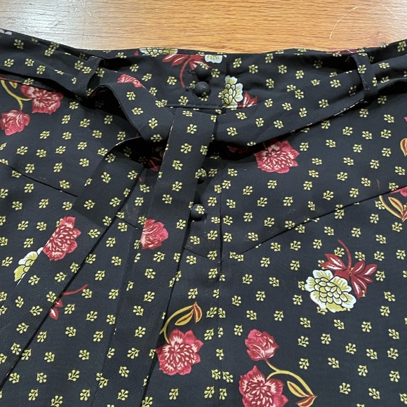 Loft Button Detail Skirt - Picture 4 of 7